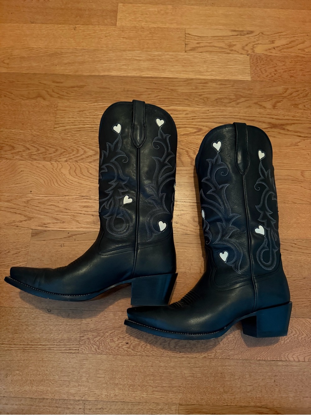 Tecovas The Annie Hearts Black size 10.5